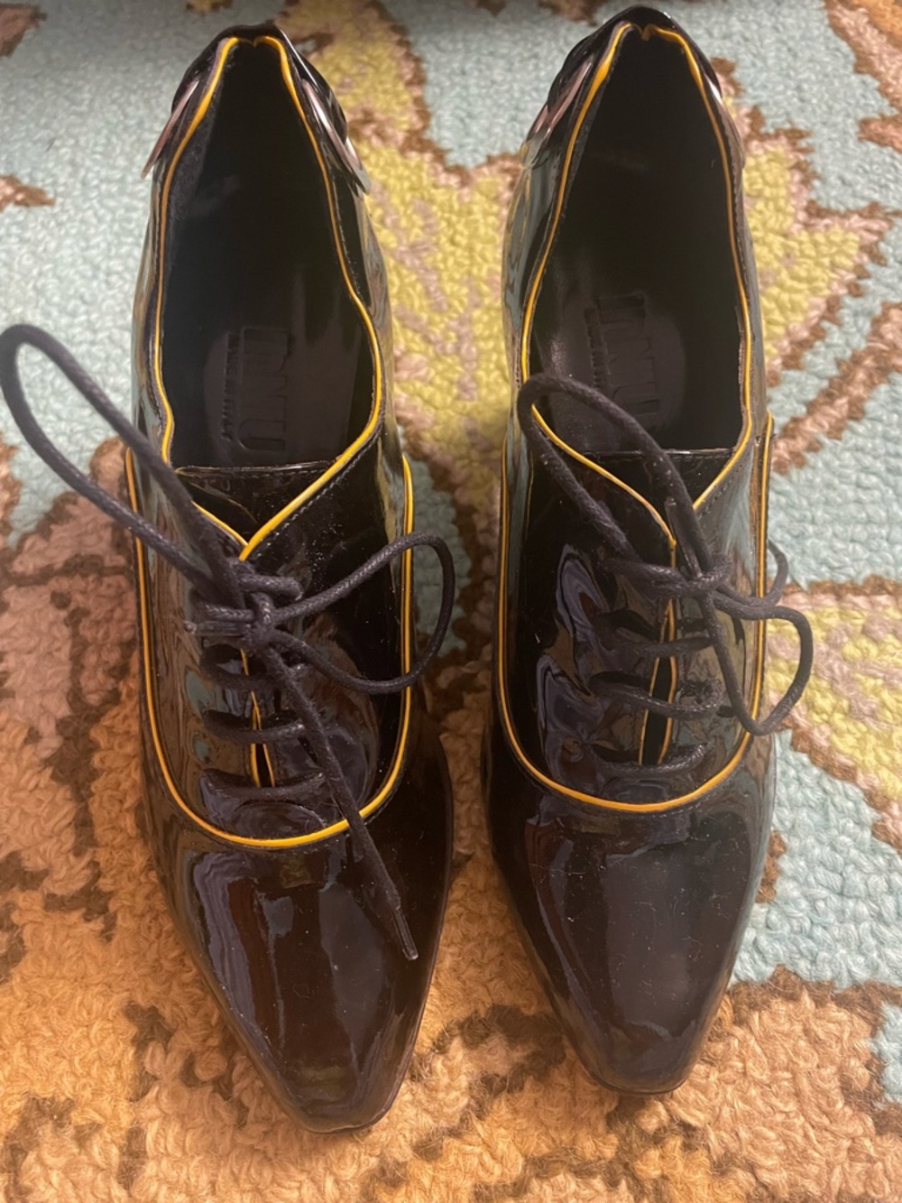 Professional InNiu Italian Patent Leather Oxfords - Size 35